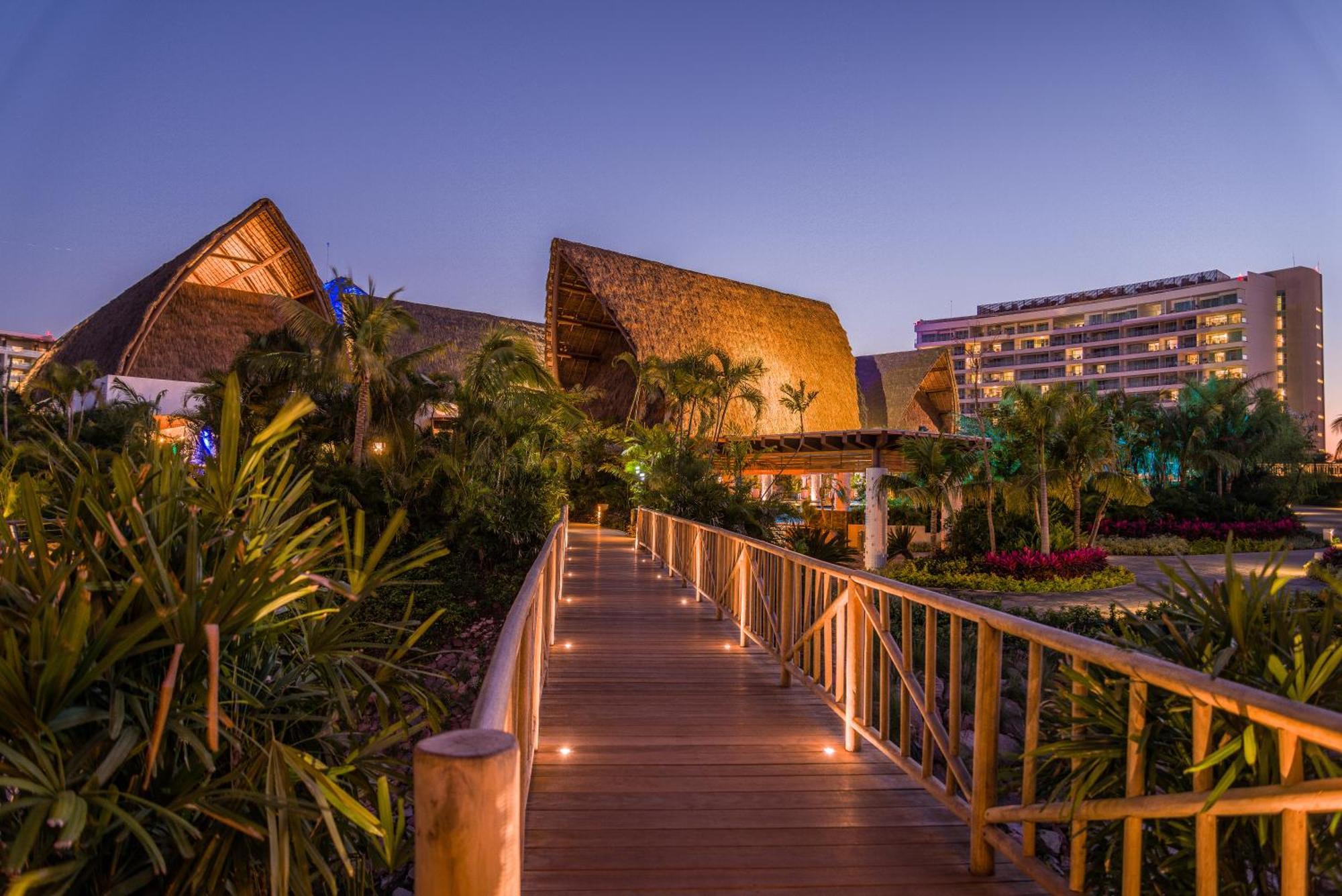 Bon Park Hotel At Vidantaworld Nuevo Vallarta Exterior foto